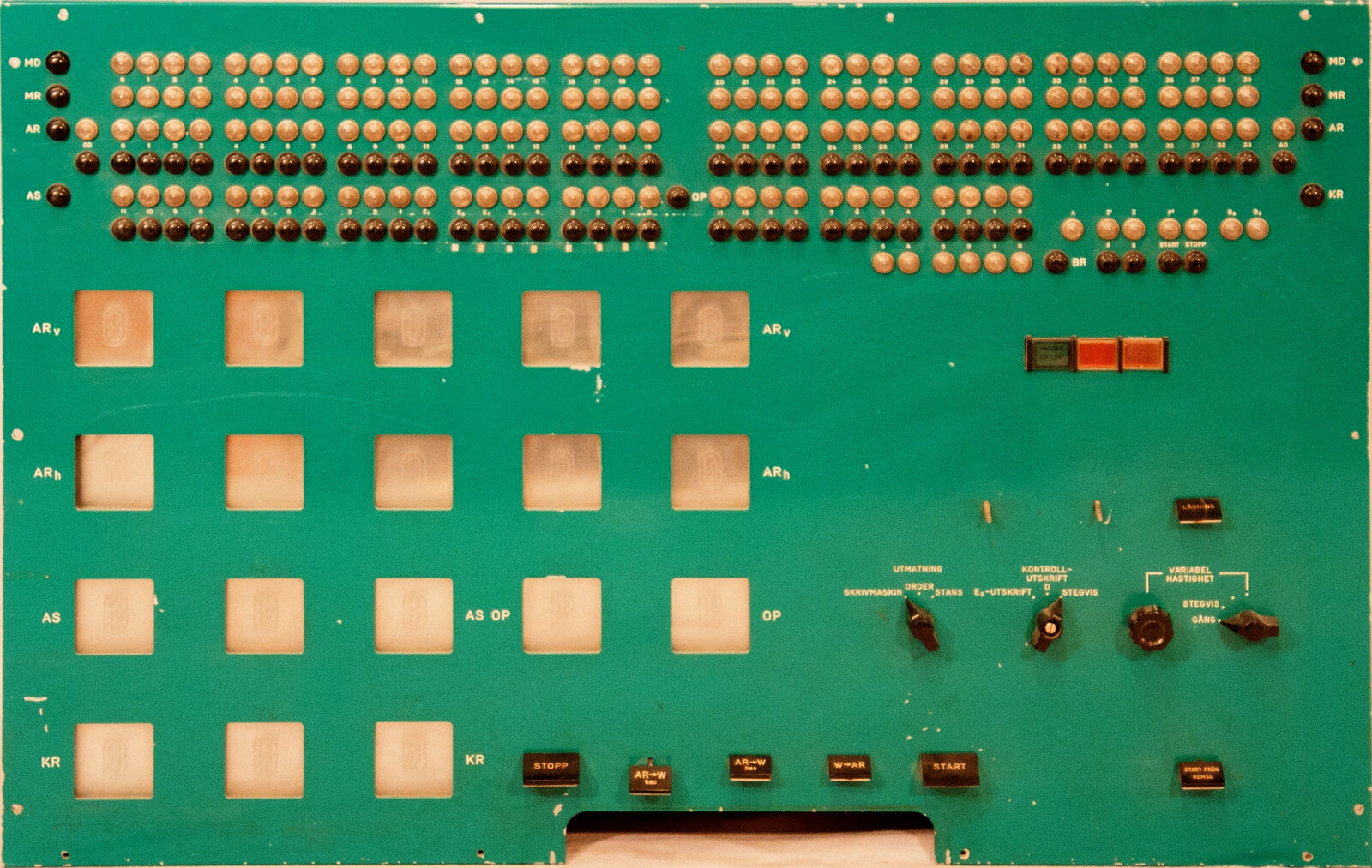 BESK's operator panel -- where engineers monitored the machine's internal state during computation. Wikimedia Commons, CC BY-SA 4.0.