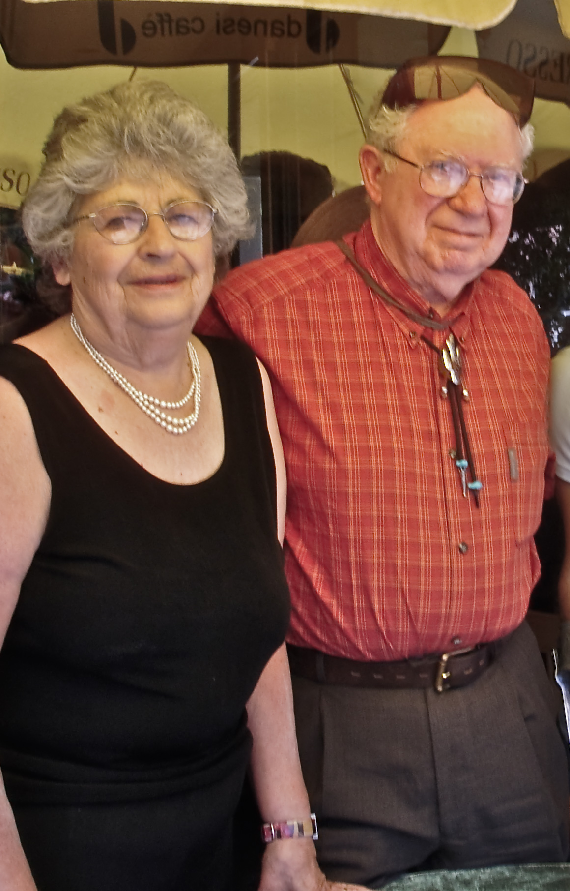 Gerald and Thelma Estrin, 2007. They traveled to Israel together in 1954 to build WEIZAC from nothing. Photo: Achituv, CC BY-SA 3.0.