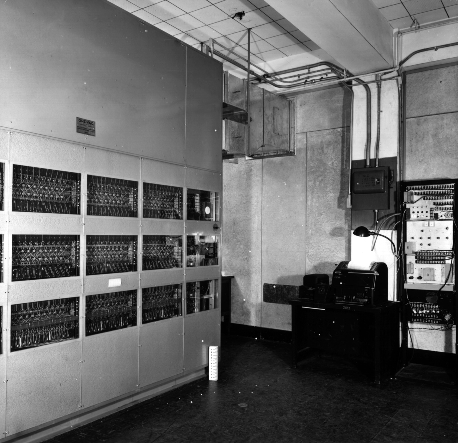 ORDVAC in Building 328 at Aberdeen Proving Ground, March 12, 1952. Its twin ILLIAC I looked identical. U.S. Army photo A76795, public domain.