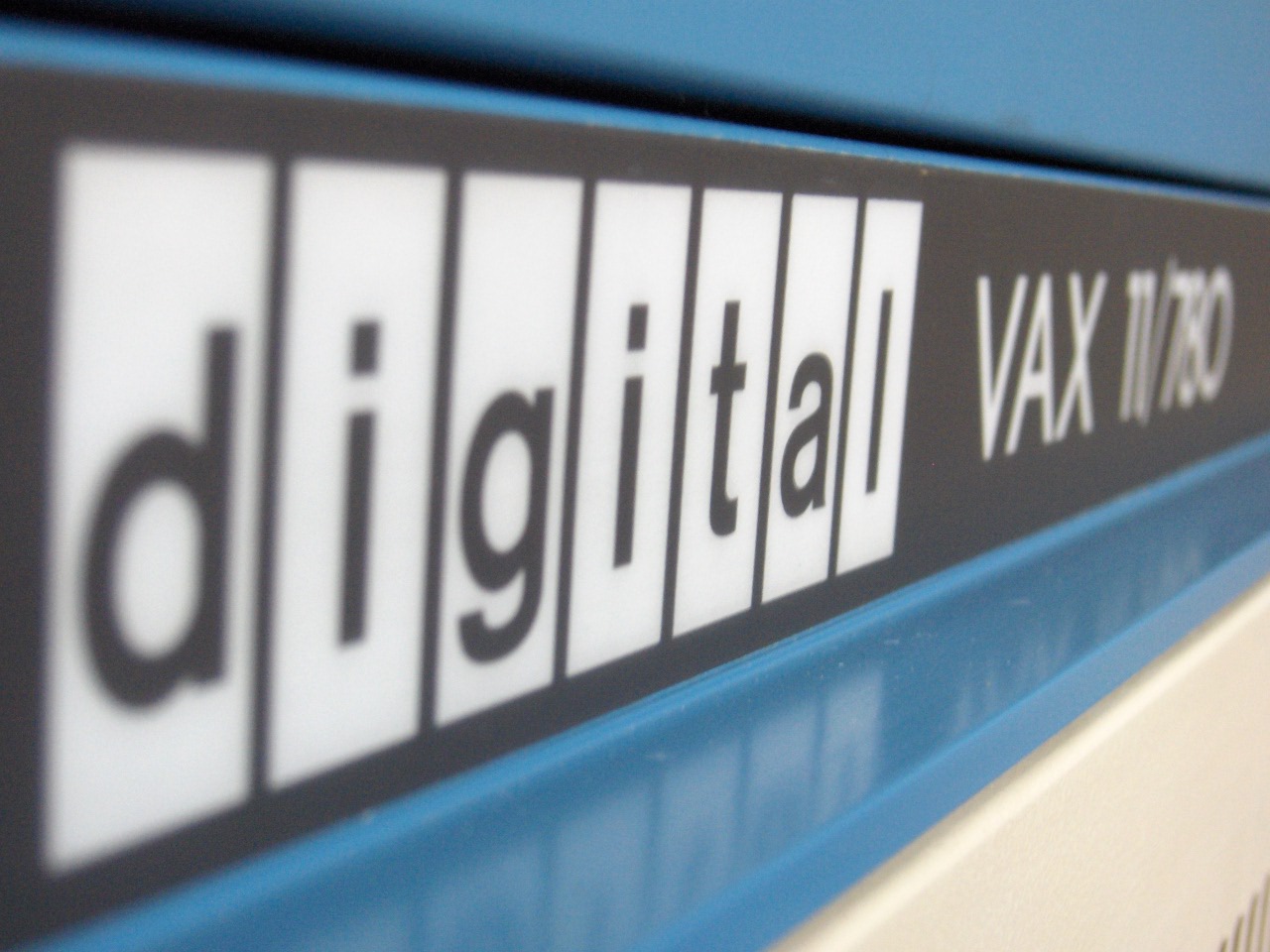 A DEC VAX 11/780 of the kind that ran the Cane-Zebiak coupled model at Lamont-Doherty between 1984 and 1986. A mid-range scientific minicomputer by the standards of the era, it ran at about one million instructions per second and had a few megabytes of memory. The full coupled atmosphere-ocean model fit comfortably in its core; a simulated year of forward integration took about an hour of CPU time. Photo: Emiliano Russo / VerdeBinario via Wikimedia Commons (public domain).